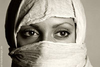 Мусульманка сфотографировалась на паспорт в хиджабе