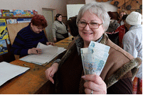 Российским работающим пенсионерам придется доплатить