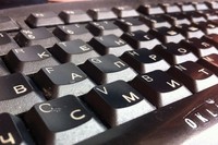 Северские приставы ищут неплательщиков алиментов через социальные сети