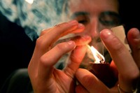 Влюбленные сожгли дом и несколько машин ради селфи с огоньком