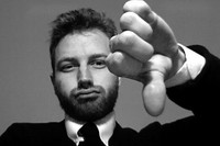 На интернет-форуме клиент раскритиковал качество услуг фирмы, а она приписала клиенту исчезновение авторучки