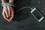 В случае ареста денежных счетов гражданина органами дознания операторам связи могут дать право отключать абонента от сети