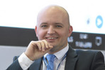 Робот против Романа Бевзенко: победил человек