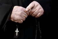 Депутаты рекомендуют принять законопроект о личных встречах заключенных со священниками