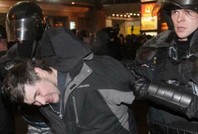 В Москве более 60 нетрезвых фанатов попали под протокол