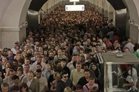 Пассажиров московского метро просят воздержаться от поездок в часы пик