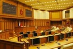 Мособлдума страхует чиновников годовой зарплатой