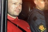 Норвежский террорист требует японских психиатров