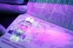 Шенгенская виза - только в биометрический паспорт