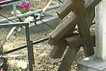 За вандализм на кладбище - тюремный срок