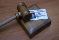 У должников отберут водительские права