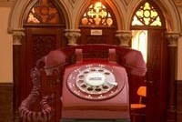 Католиков лишили права на телефонную исповедь