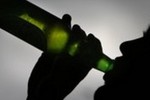Алкоголикам могут запретить появляться в барах в течение 2 лет